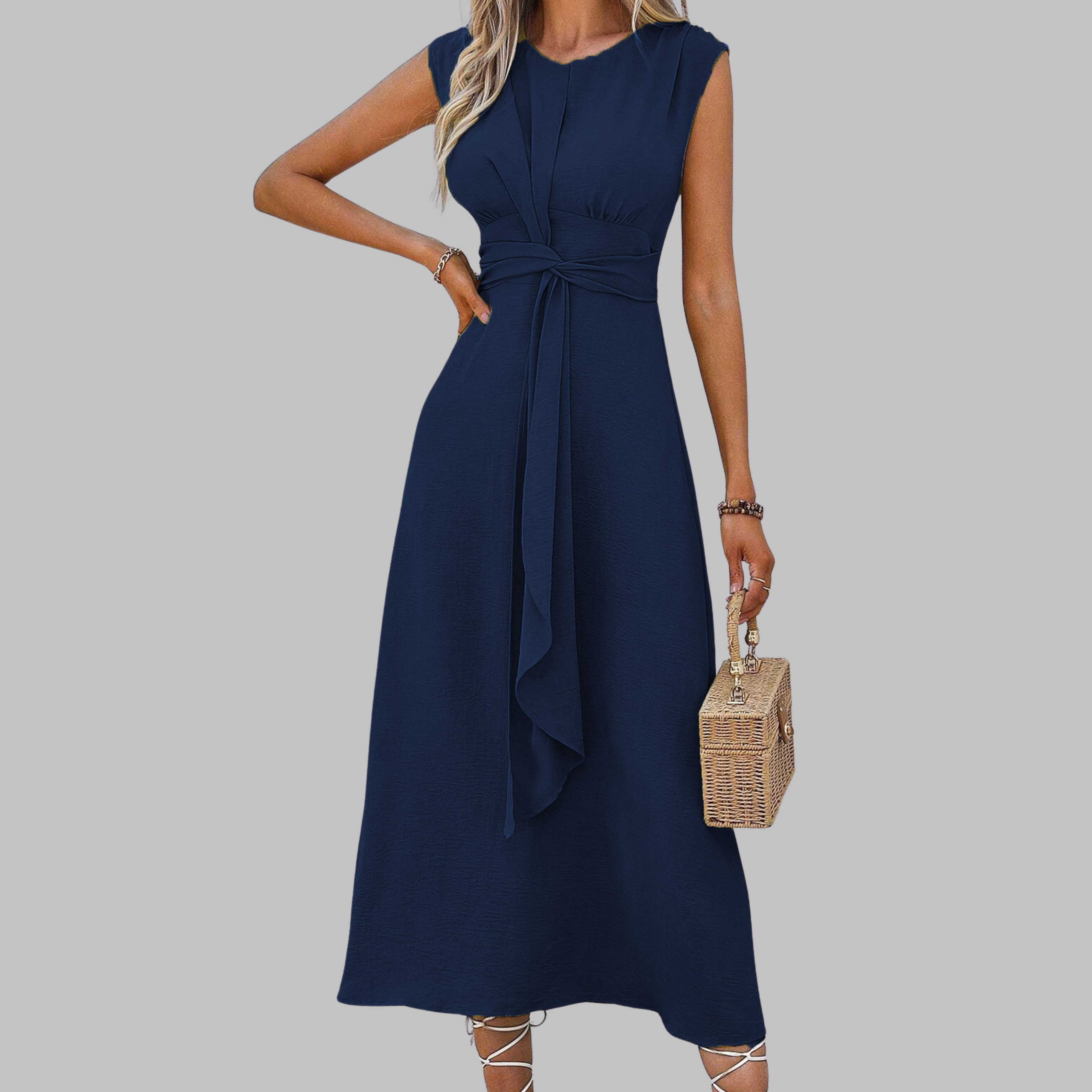 Antonia™ - Elegant Sleeveless Round Neck Maxi Dress