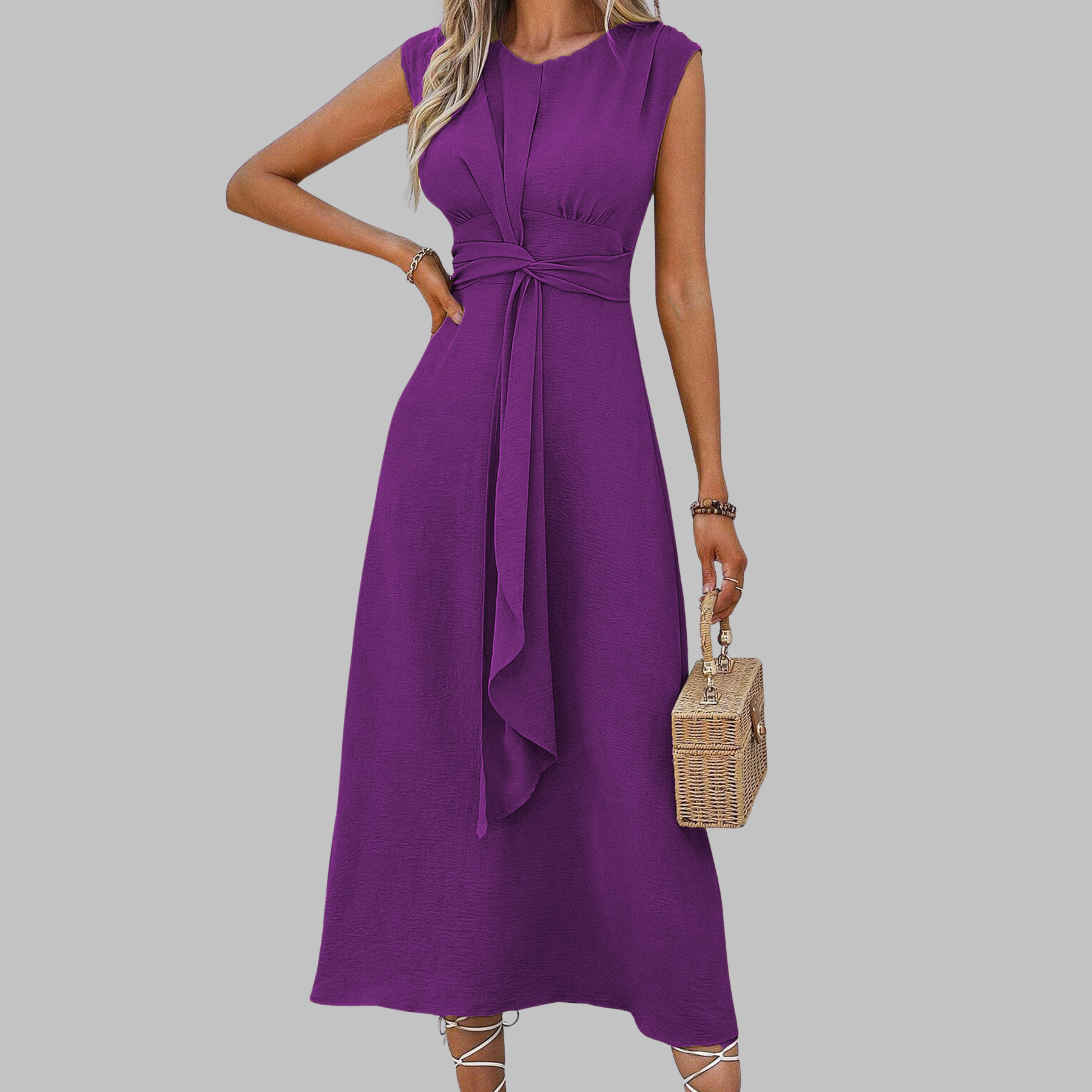 Antonia™ - Elegant Sleeveless Round Neck Maxi Dress